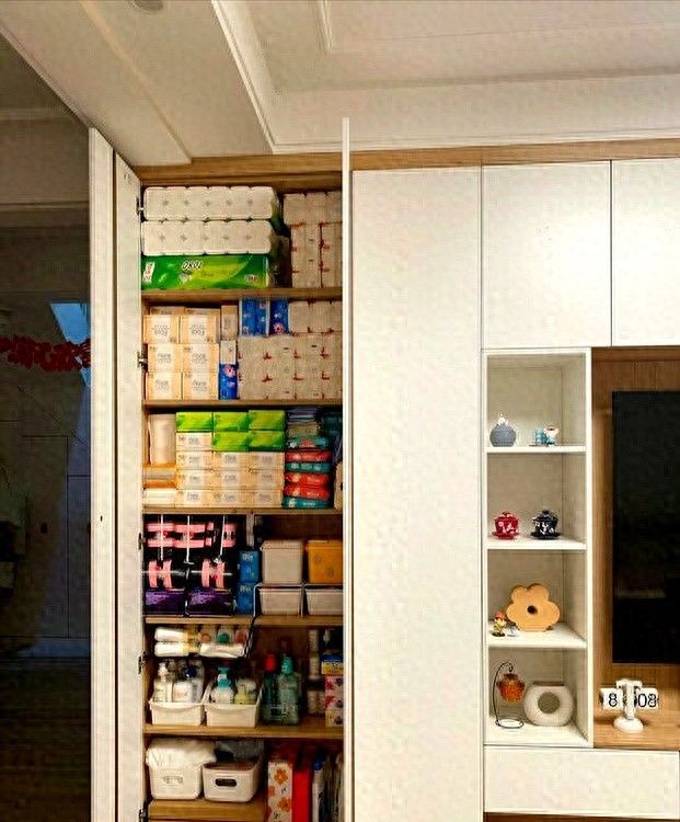 满墙电视柜的实用与颜值，成功案例分享，储物美观两不误