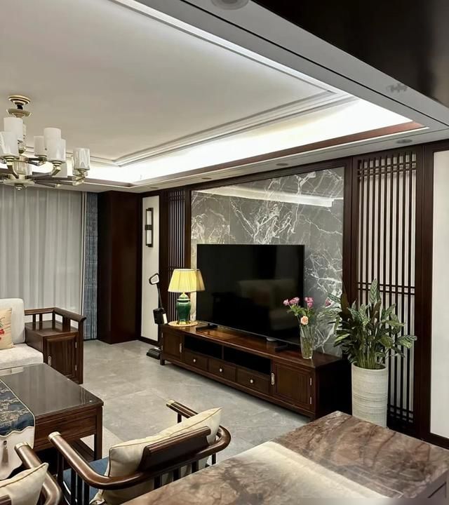 河北一女子顶层224㎡的复式，坚持“新中式”装修风格，窗明几净 - 家居知识