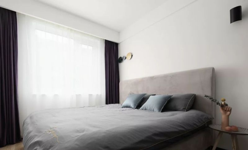 128㎡现代北欧三居,白底深色点缀,演绎轻奢文艺范 128㎡现代北欧风三居室:白为底、深色点睛,轻奢文艺感拉满 - 家居知识