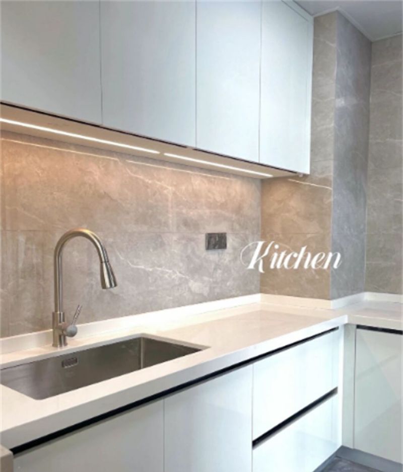 装修必看!定制橱柜避坑指南,这8个设计让厨房好用翻倍 新房入住后才明白,定制橱柜时坚持“8不做”,用起来有多爽 - 家居知识