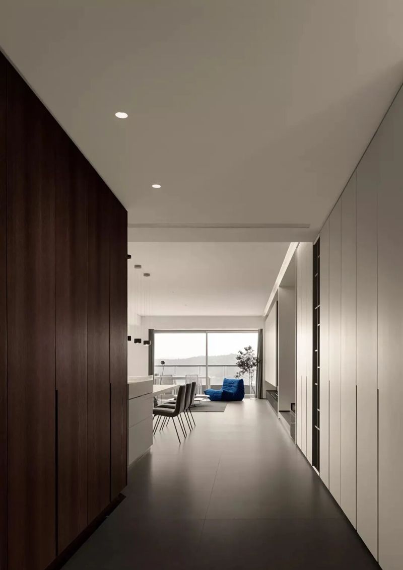 定制衣柜颜值差距大揭秘,4种全落地实况对比解析 都是定制衣柜,为啥美丑差别这么大?4种全落地实况分析 - 家居知识