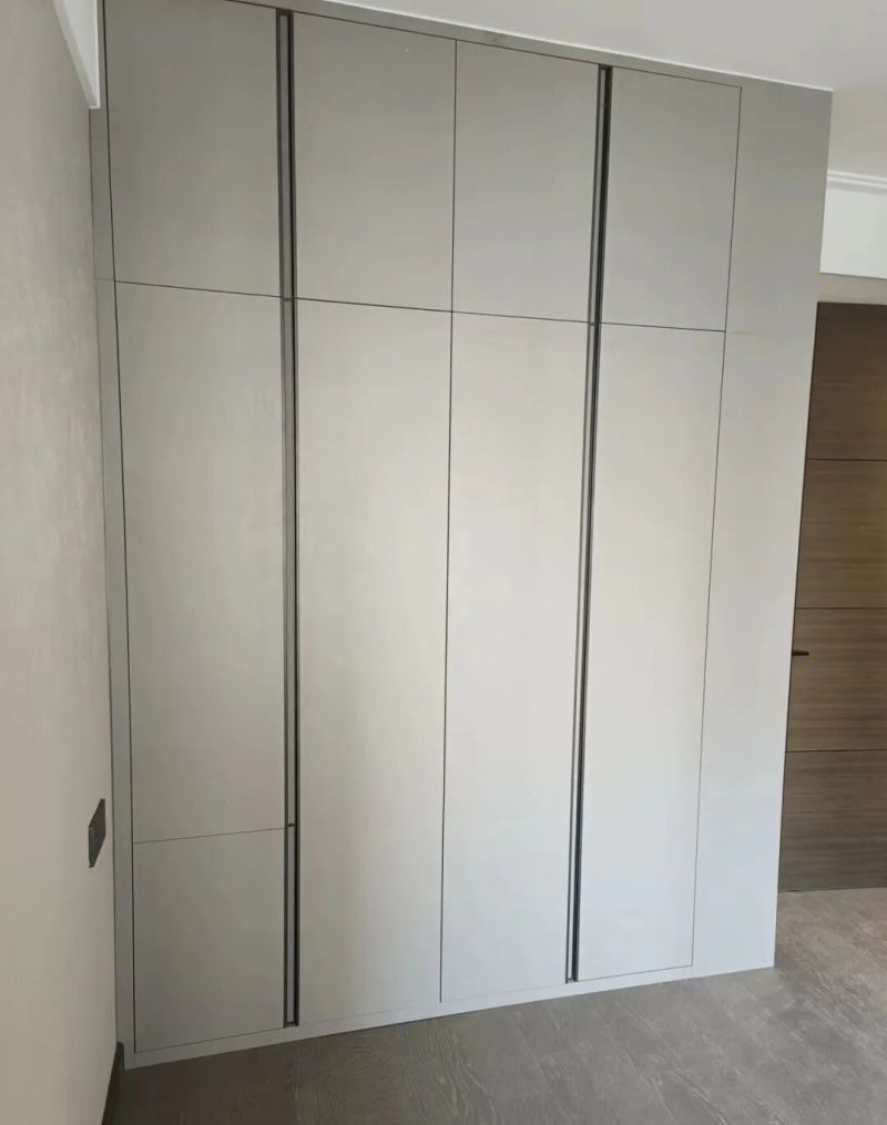 定制衣柜颜值差距大揭秘,4种全落地实况对比解析 都是定制衣柜,为啥美丑差别这么大?4种全落地实况分析 - 家居知识