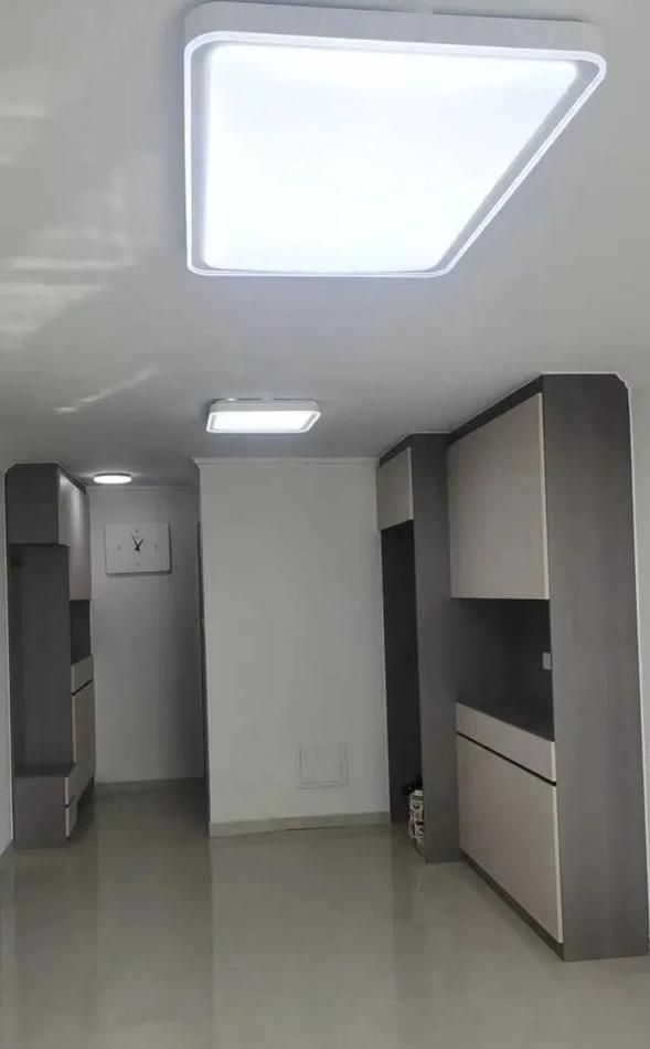 在北京终于有了自己的新房，超极简风装修，不做吊顶也很精致啊！ - 家居知识