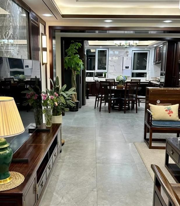 河北一女子顶层224㎡的复式，坚持“新中式”装修风格，窗明几净 - 家居知识