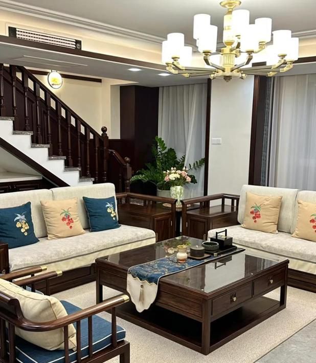 河北一女子顶层224㎡的复式，坚持“新中式”装修风格，窗明几净 - 家居知识