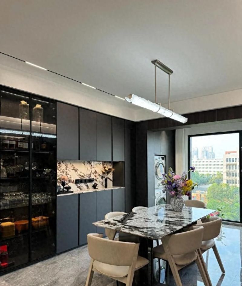 南京美女晒230平意式大平层,梦幻装修让人流连忘返 南京美女晒出230平米意式大平层,一进去不想出来,装修太漂亮 - 家居知识