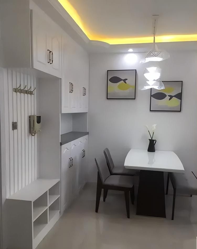 88平套房惊艳变身：创意入户鞋柜设计，美观又实用！ - 家居知识