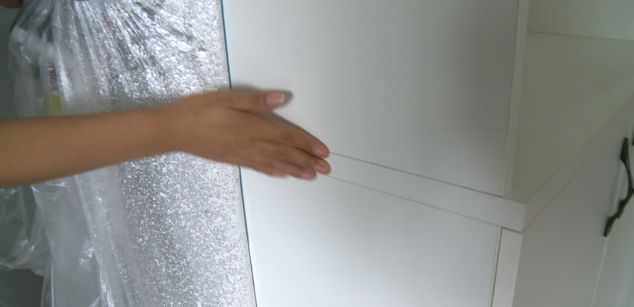 “我定制的酒柜特别丑，不接受反驳！”南宁女子直接叫停施工队，并向记者报料… - 家居知识