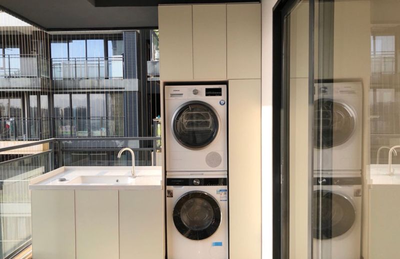 阳台柜虽贵又占地，为何仍受追捧？揭秘背后真实原因