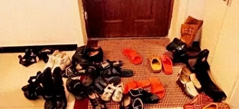 玄关鞋柜设计，美貌实用双惊艳，朋友进门直呼太赞！