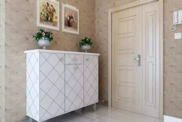 成品玄关柜也能美出新高度，别再为没定制后悔了！