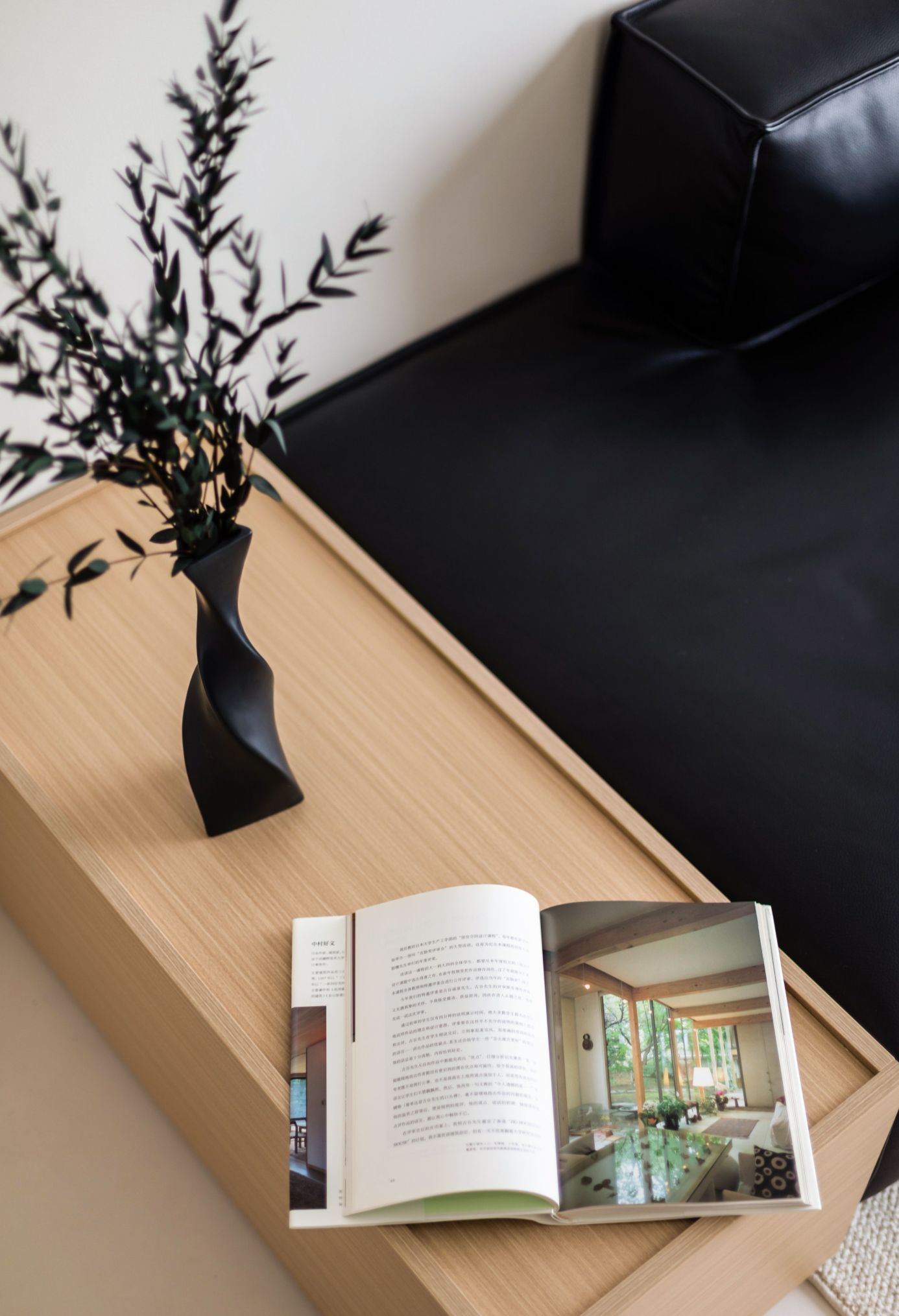 首发x陈洁｜134m²现代极简之家，光与木的静谧对话！ - 家居知识