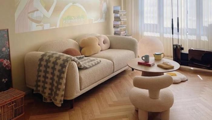 5步打造秋季爆款奶油风小屋,轻松get温馨治愈家 近年来,奶油小屋已成为家装界的流行趋势,这种温暖治愈的色调特别适合营造秋日氛围。只需5个简单步骤,你也能轻松打造属于自己的奶油风家居空间。