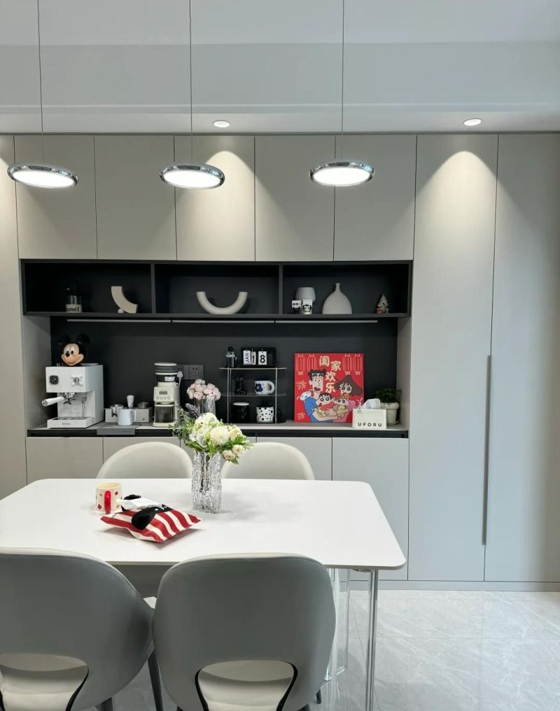 130㎡极简风家居,清爽设计,普通人的理想家 130平米的极简风格真的很好看,普通人的家这样清清爽爽就好了 - 家居知识