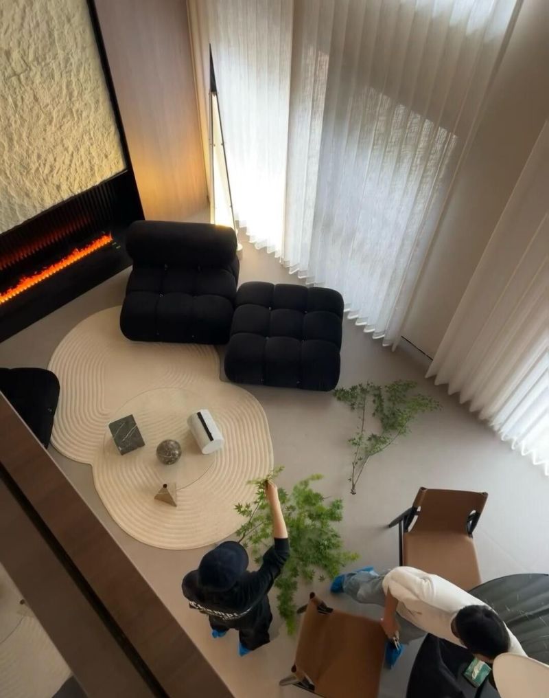 🌿设计师视角｜挑空别墅的材质美学，在侘寂与现代间找平衡 - 家居知识