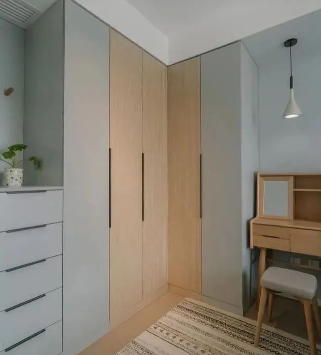 衣柜定制必看!这5大亮点让你的收纳更高效 盘点衣柜定制,可以借鉴的亮点 - 家居知识