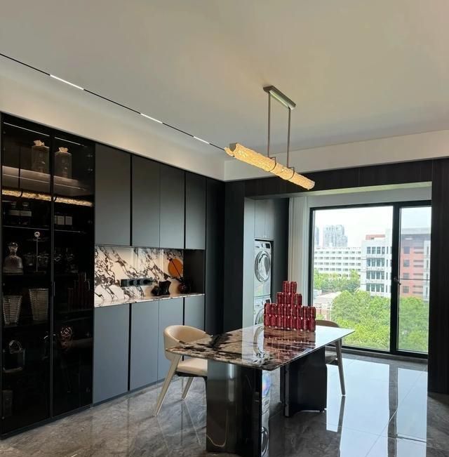 南京美女晒出230平米意式大平层,一进去不想出来,装修太漂亮 - 家居知识