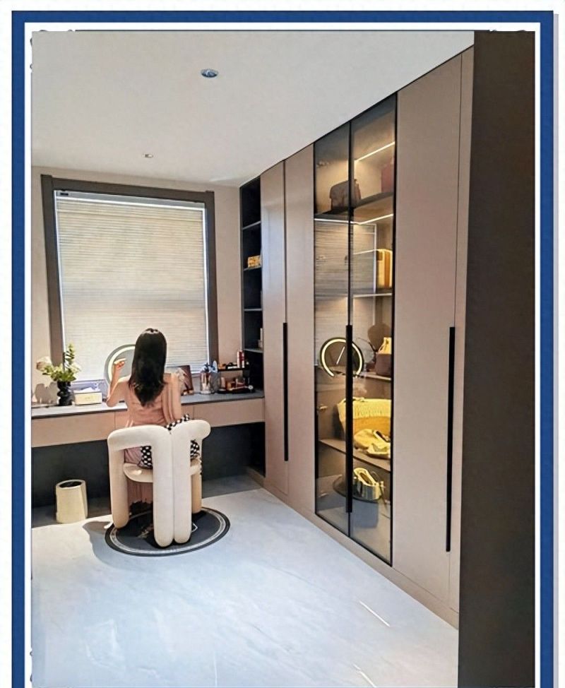 小户型逆袭！挤出神仙衣帽间的绝妙设计