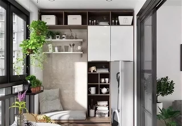 姥姥家阳台装了柜子，原来这么实用？省空间还漂亮，太有先见之明 - 家居知识