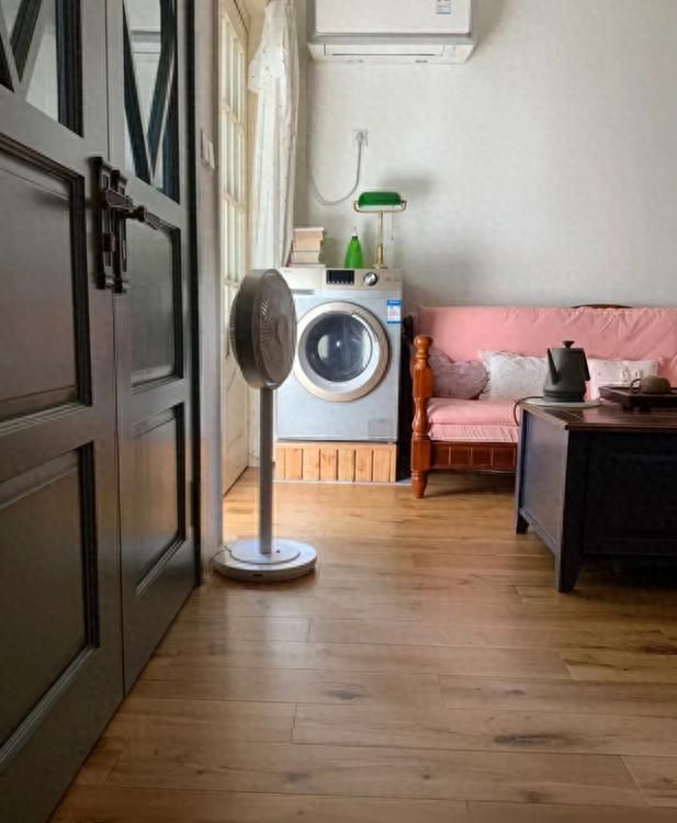 25㎡美式风独居小屋，河南女子的精简生活美学