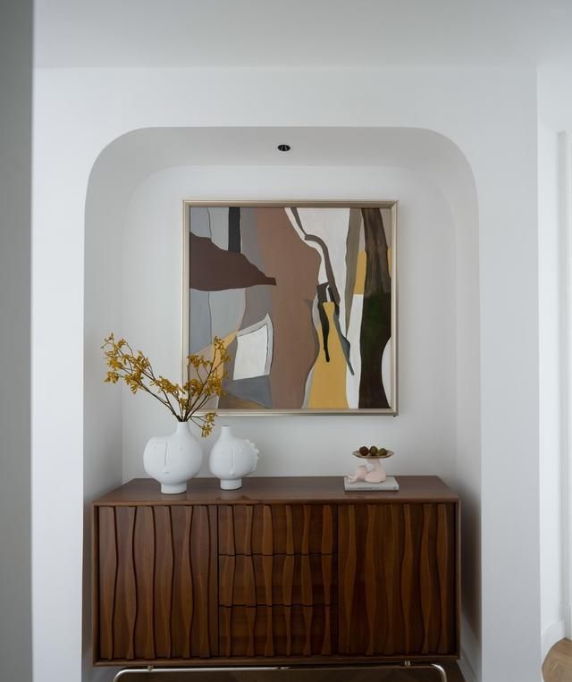 这对夫妻有远见，把家装成现代美式，轻硬装重软装，室内简洁高级 - 家居知识