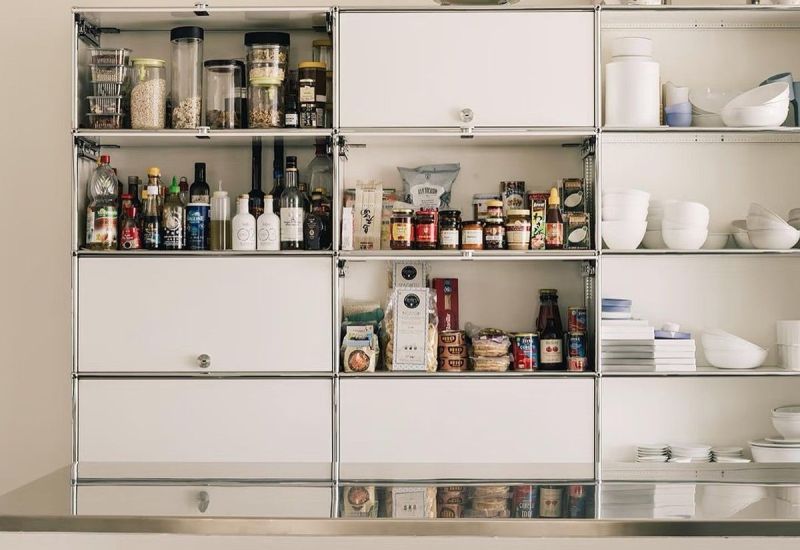 厨房装修不定制橱柜，还可以怎么装？看了年轻人的做法，被折服了 - 家居知识