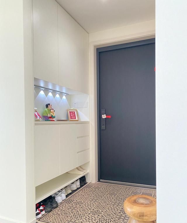 装修必看,6个鞋柜细节没做好,玄关照样乱糟糟! 住久了才知道:不做好这6个鞋柜细节处理,玄关还是会很乱! - 家居知识