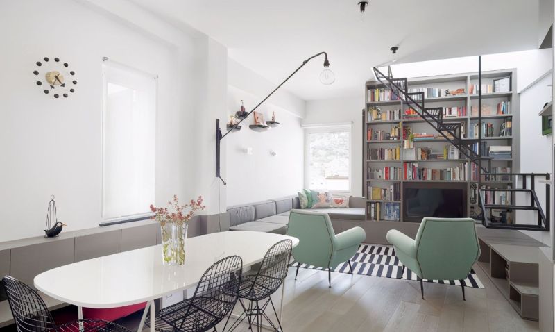 第一次见柜子这样做！环绕客厅一周，沙发和电视柜都省了 - 家居知识