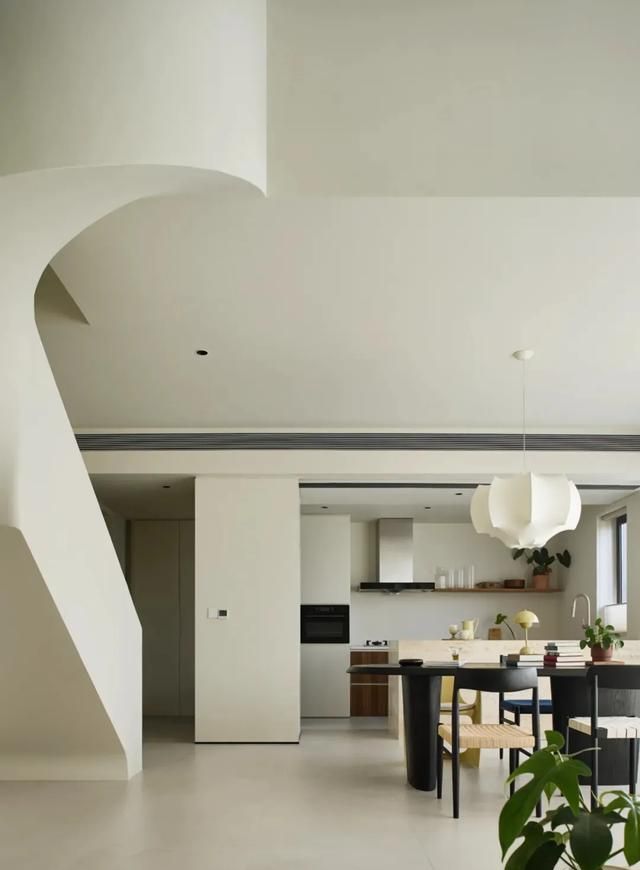 奶油轻侘寂，将生活过成一场私人艺术展 - 家居知识