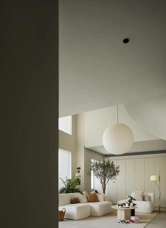 奶油轻侘寂，将生活过成一场私人艺术展 - 家居知识