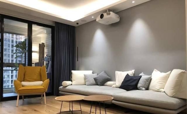 133平简约风装修,不装电视墙反而更大气,全家人都满意! 不要电视墙,133平坚持简装,全屋简约大气,家人都很喜欢! - 家居知识