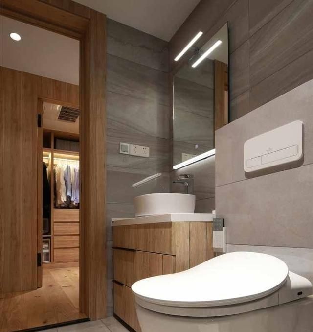 133平简约风装修,不装电视墙反而更大气,全家人都满意! 不要电视墙,133平坚持简装,全屋简约大气,家人都很喜欢! - 家居知识