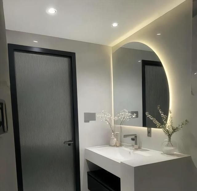 现代简约风,纯粹线条勾勒空间轮廓 现代简约风, 空间叙事删繁就简,以纯粹线条勾勒空间轮廓。 - 家居知识