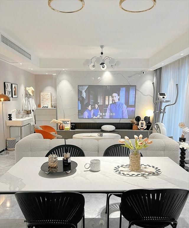 四川女主简约装修新家,高级感十足不落俗套 四川女主拒绝过度装修,把新房布置得简约又高级,没有一丝俗气! - 家居知识