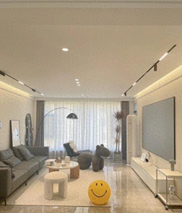 北京极简风住宅走红，大白墙+无主灯设计，实用又高级