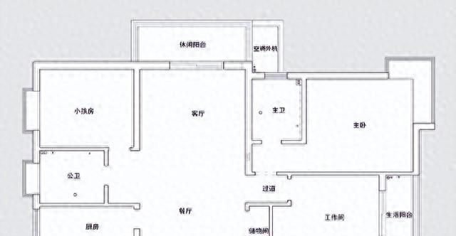 深圳夫妻巧改电视墙为书柜，满屋书香引热议