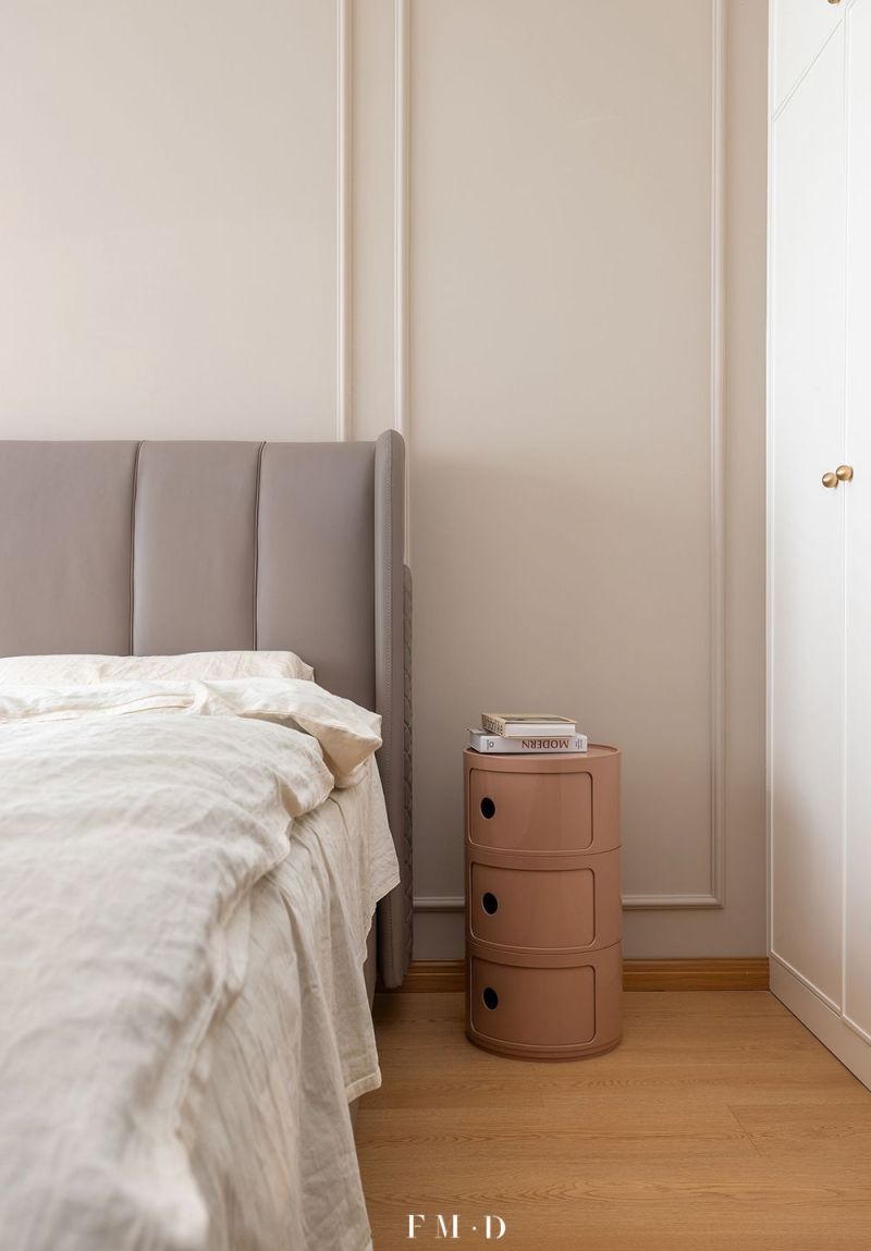 传统成品床头柜别再装了！现在流行这8种替代设计，占地少高效率 - 家居知识