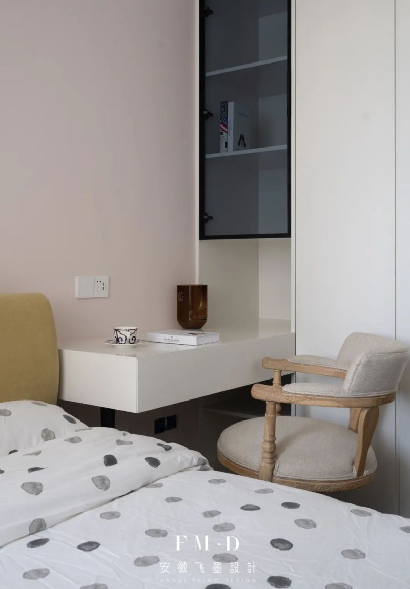 传统成品床头柜别再装了！现在流行这8种替代设计，占地少高效率 - 家居知识