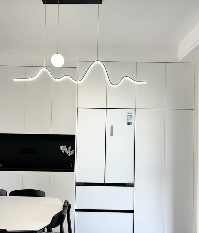 陕西姑娘的现代简约家,清爽显大又省钱 陕西一姑娘,坚持现代简约装修,最后效果清爽干净,显大还省钱~ - 家居知识