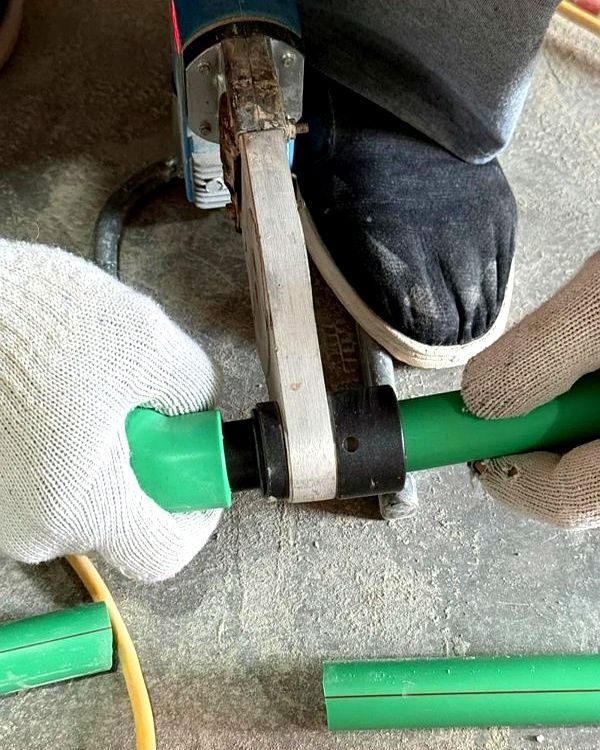 有一种痛苦叫“主卫改衣帽间”，入住半年，楼上邻居又哭着拆掉了 - 家居知识