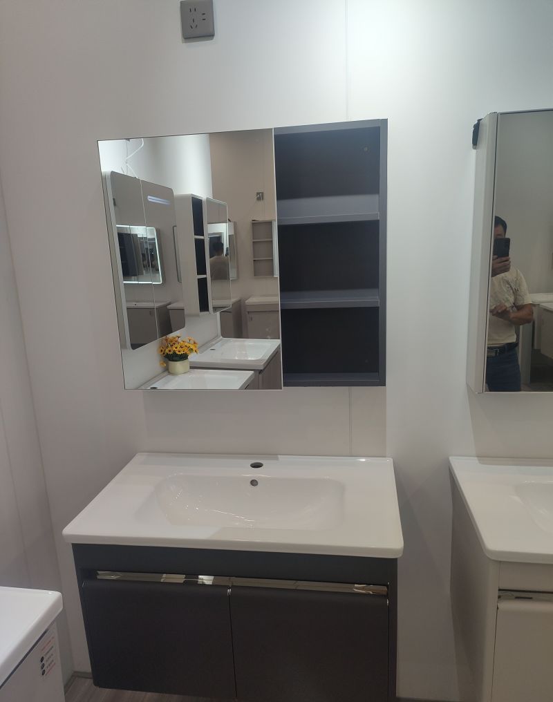 不锈钢全铝浴室柜，家里装修了，需要的看过了极致性价比。 - 家居知识