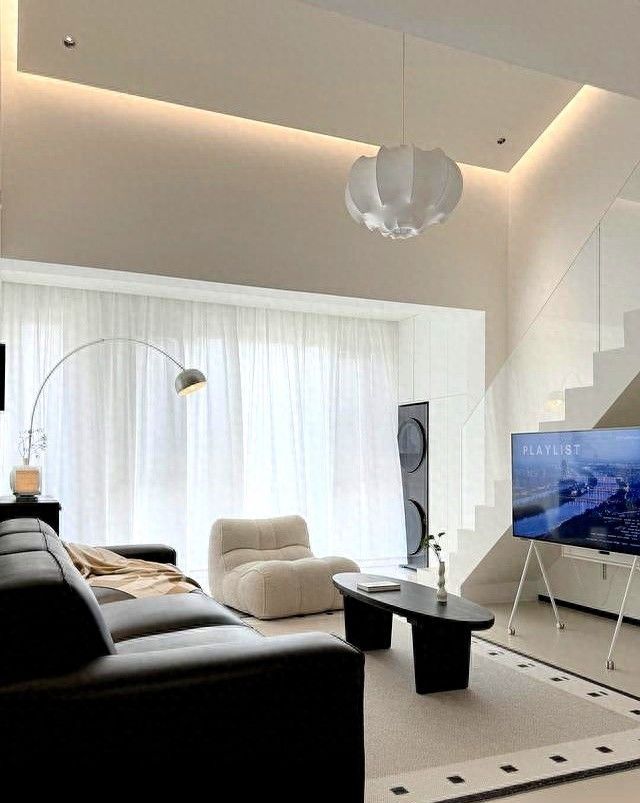 极简黑白，演绎家的高级松弛感 当黑白碰撞，不是单调，而是质 - 家居知识