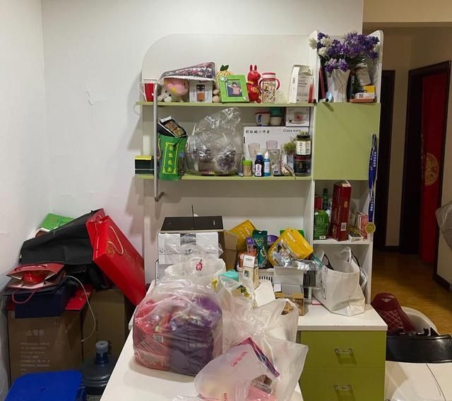 玄关柜必做凹格设计,实用至上非花哨 若再装修,玄关柜我一定要做“凹格”,不是花里胡哨,是真实用 - 家居知识