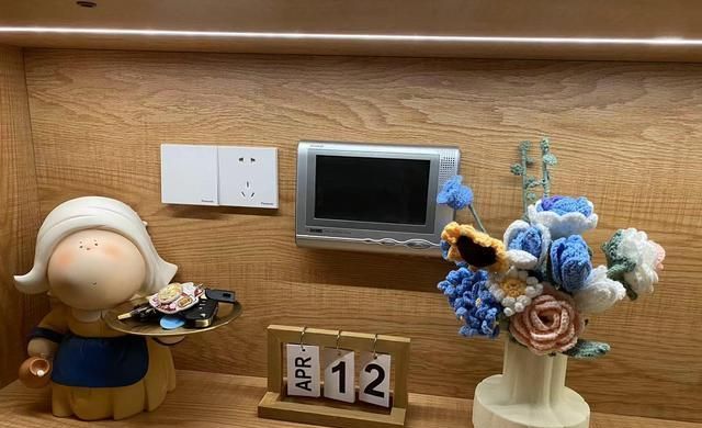 玄关柜必做凹格设计,实用至上非花哨 若再装修,玄关柜我一定要做“凹格”,不是花里胡哨,是真实用 - 家居知识