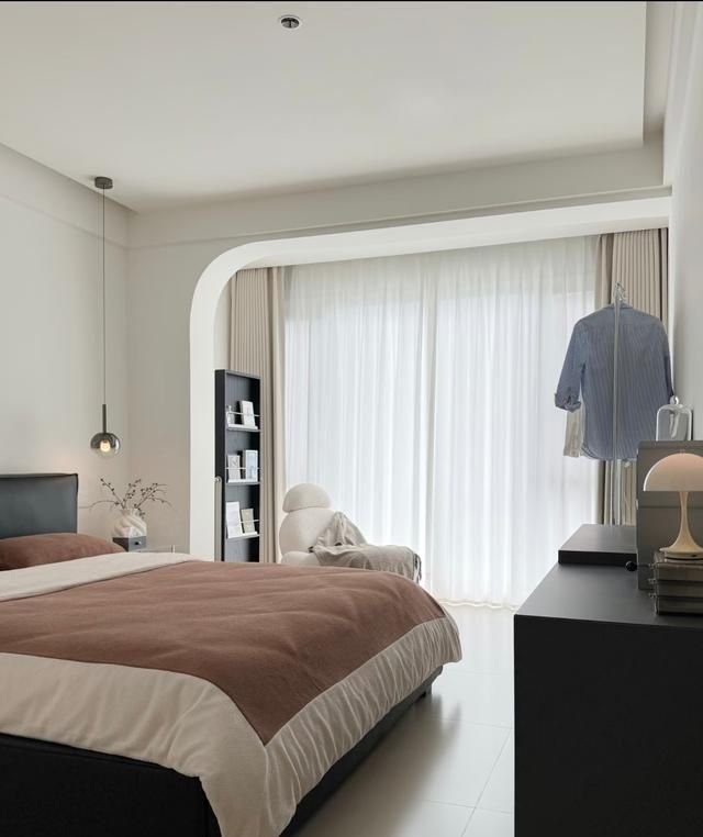 106㎡极简风装修获赞无数,屋主直言,再装100次也不换风格! 普通人106㎡装成这样很满意,再装修100次!依然坚定选择极简风: - 家居知识