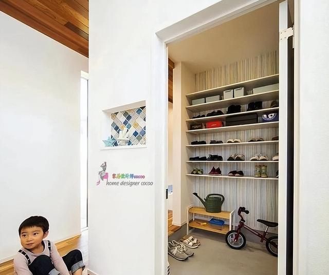 奉劝大家：别总把鞋子放门口，瞧瞧日式玄关这样布置，干净又高级 - 家居知识