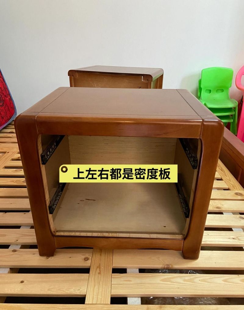 年轻人抛弃传统床头柜,新式做法既高级又实用 “床头柜”已逐渐退出中国家庭!看年轻人的新式做法,高级还实用 - 家居知识