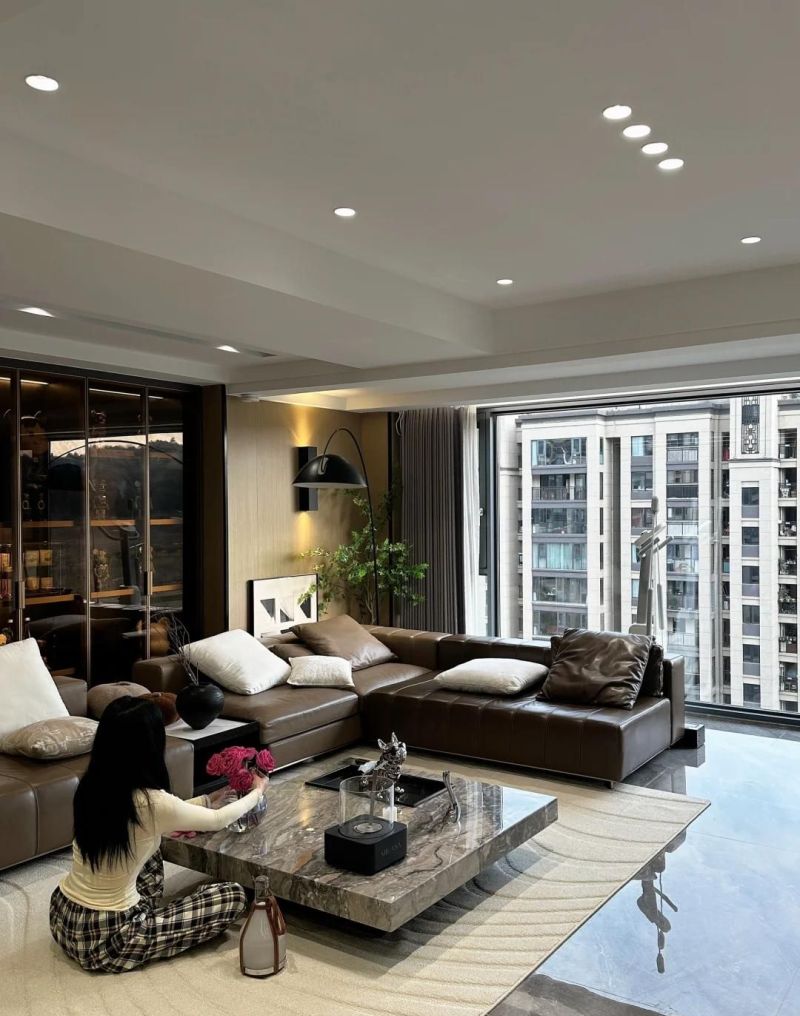 150平现代轻奢风完工实景,高级感拉满一眼心动! 150平现代轻奢风打造完成,这效果绝了,一眼沦陷! - 家居知识