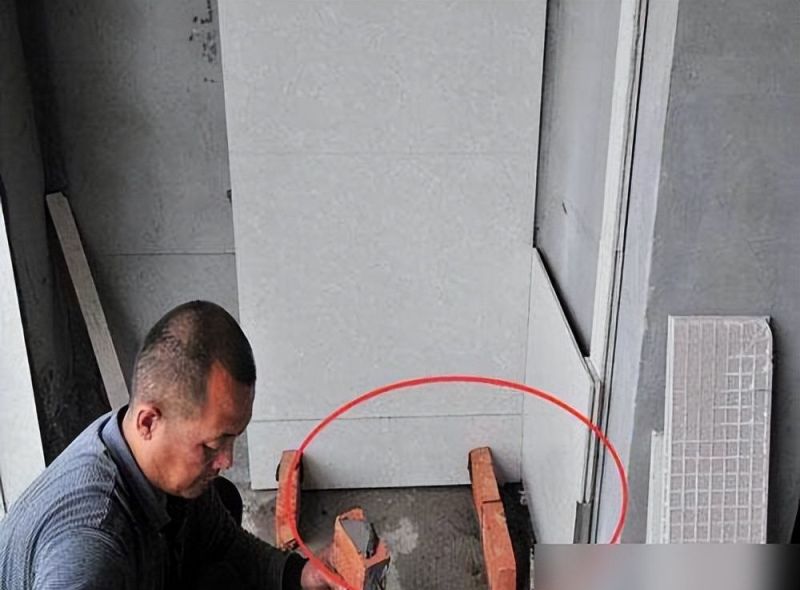 老公坚持要在阳台打柜子，全家人都反对，没想到安装的效果这么好 - 家居知识