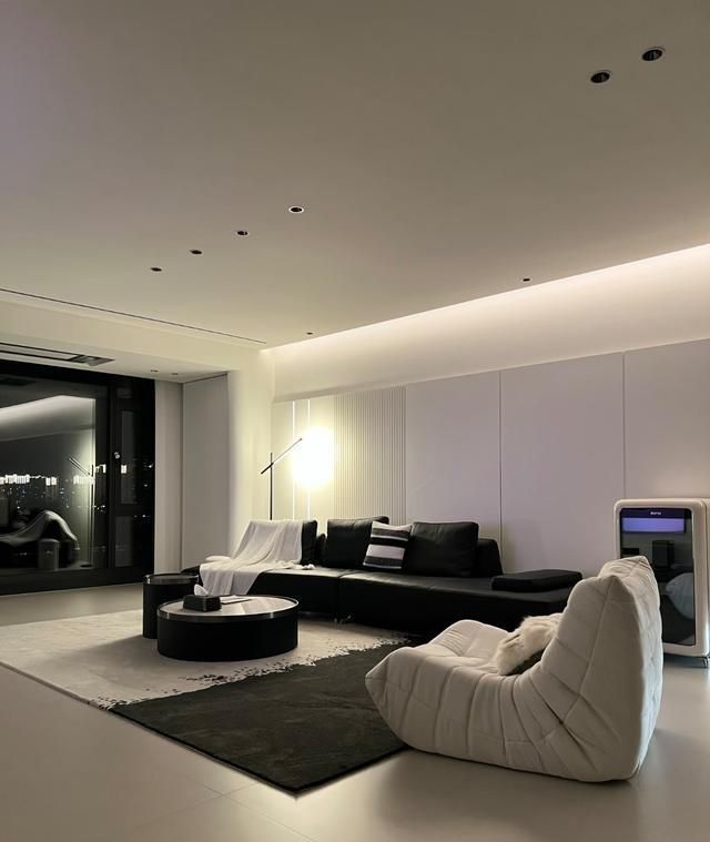 吉林女生打造极简风新家,高级温馨引网友点赞 吉林一女生,坚持装“极简风”,装好后反而显得高级又温馨,晒晒 - 家居知识